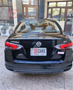 نيسان فيرسا